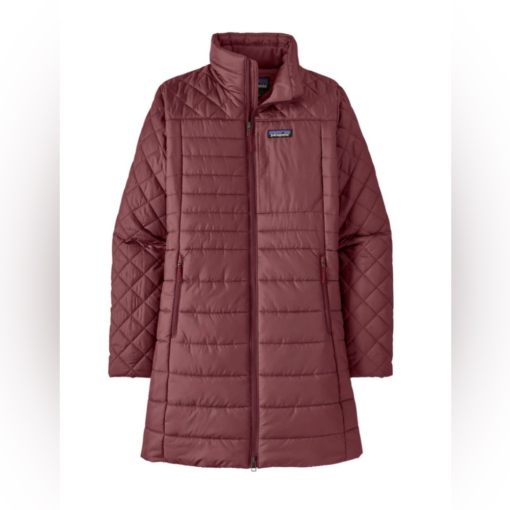 Used Patagonia Women’s Radalie Insulated jacket in size small. Purple
